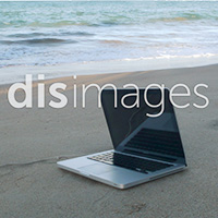 DIS Magazine: Battery Life Sightseeing