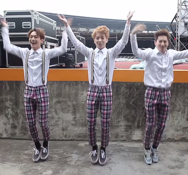 SUPER JUNIOR-D&E ‘촉이 와’ CHOK CHOK DANCE