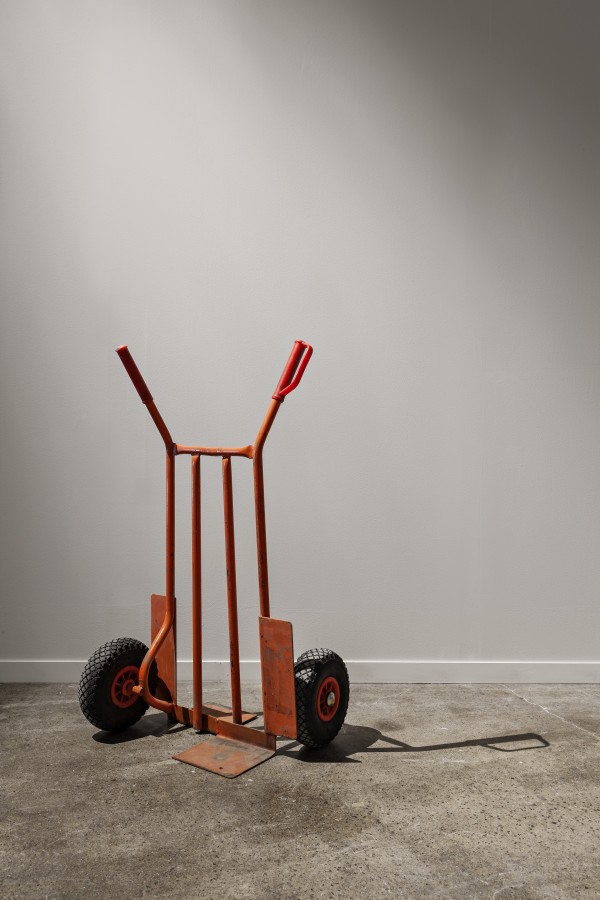 Sofia Hultén Indecisive Angles (IV), 2015, Modified steel trolley, paint. Courtesy of Daniel Marzona Photo: Vegard Kleven © Punkt Ø/ Momentum